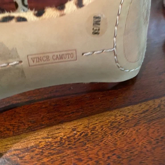 Vince Camuto strapped high heals - Picture 9 of 9